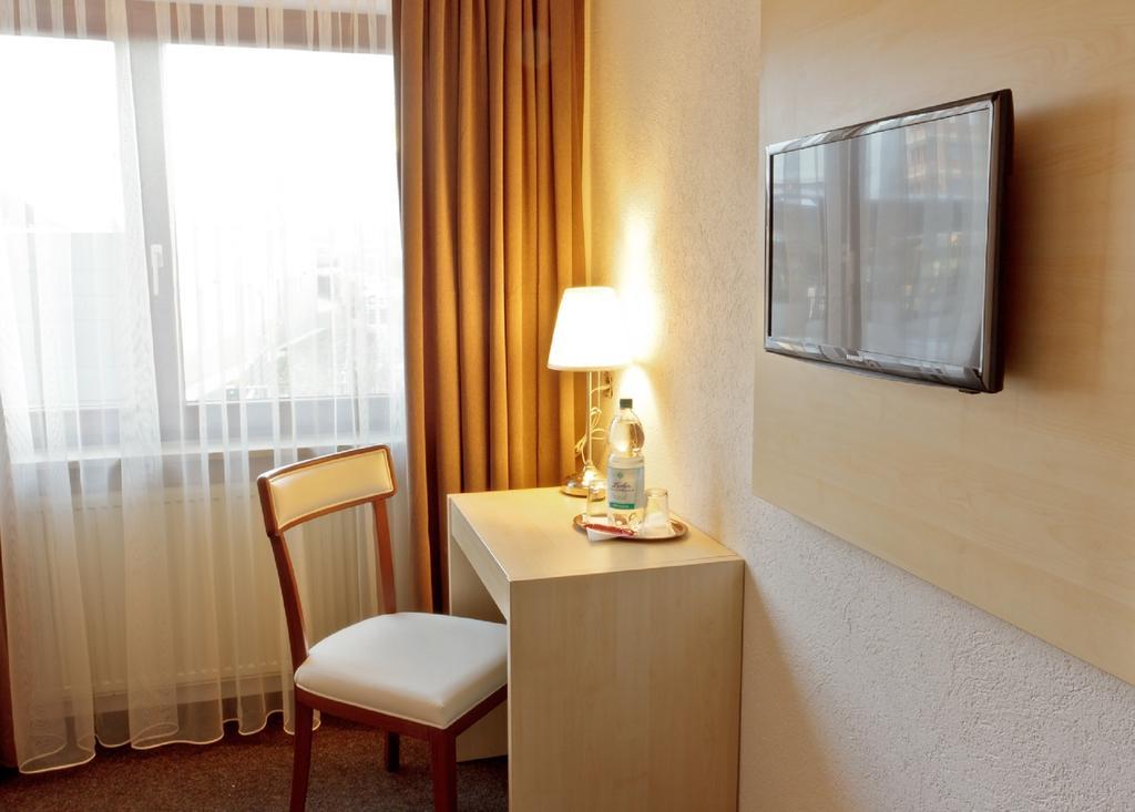 Hotel Ganita Weil Am Rhein Quarto foto